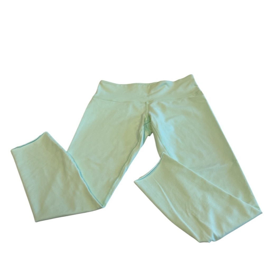 Lululemon Cropped Leggings in Light Green Size 6